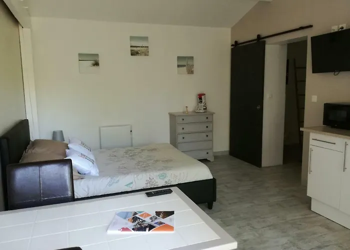 Le Domaine D'azae